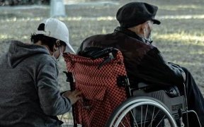 Les droits des personnes handicapées menacés par les mauvaises conditions de travail des soignants
