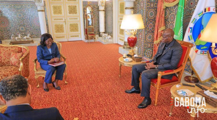 Oligui Nguema et la ministre de la Fonction publique discutent des défis de l’emploi et de l’administration