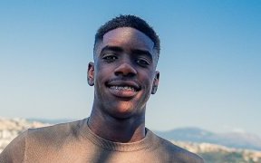 Mercato&nbsp;: Junior Mandza signe pro à l’OGC Nice, le Gabon tient une pépite à suivre