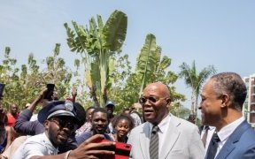 Samuel L. Jackson reçu en audience par trois ministres gabonais