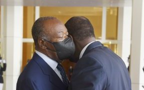 Ali Bongo échange en tête-à-tête avec le président ivoirien Alassane Ouattara