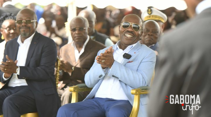 Ali Bongo échange avec les populations de Kango et de Ntoum